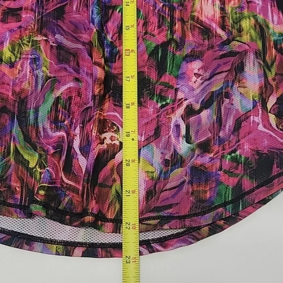 Lululemon Run Train Tee - Picture 8 of 9